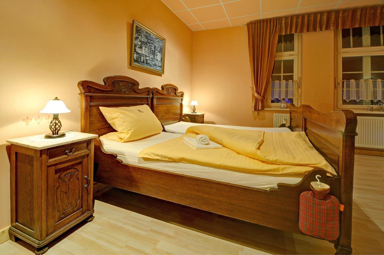 Hotel Villa Wirtshaus Koepenick Hofgeismar Dış mekan fotoğraf